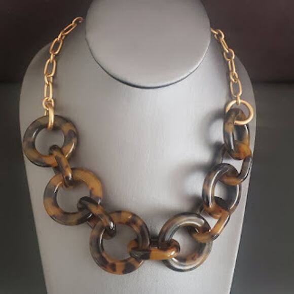 J. Crew Faux Tortoise Shell Necklace with Gold Tone‎ Chain - Picture 3 of 4